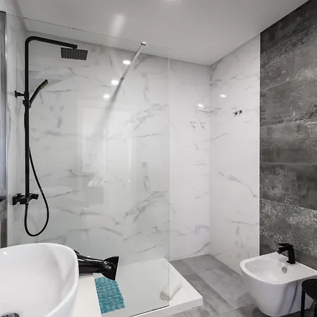 - By Smarthomes * סאו מרטיניו דו פורטו