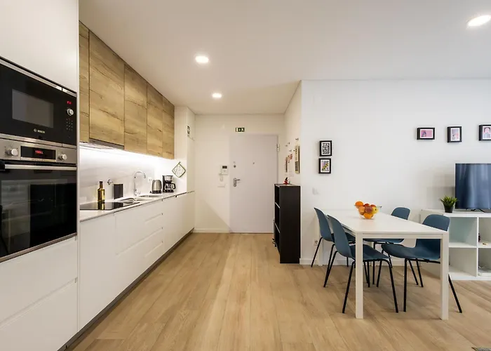 - By Smarthomes São Martinho do Porto