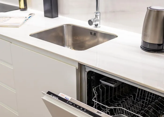 - By Smarthomes 公寓